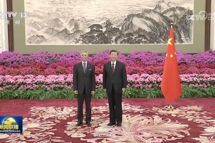  Mr. Andrey Tehov, Ambassador Extraordinary and Plenipotentiary of the Republic of Bulgaria to the People's Republic of China, presented his Letter of Credence to Chinese President Xi Jinping